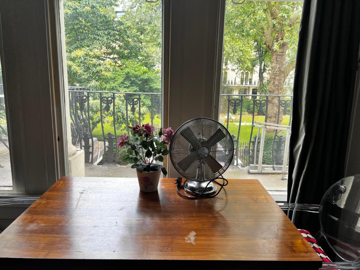 Hyde Park Studio Has Private Balcony With Tranquil Garden View لندن المظهر الخارجي الصورة