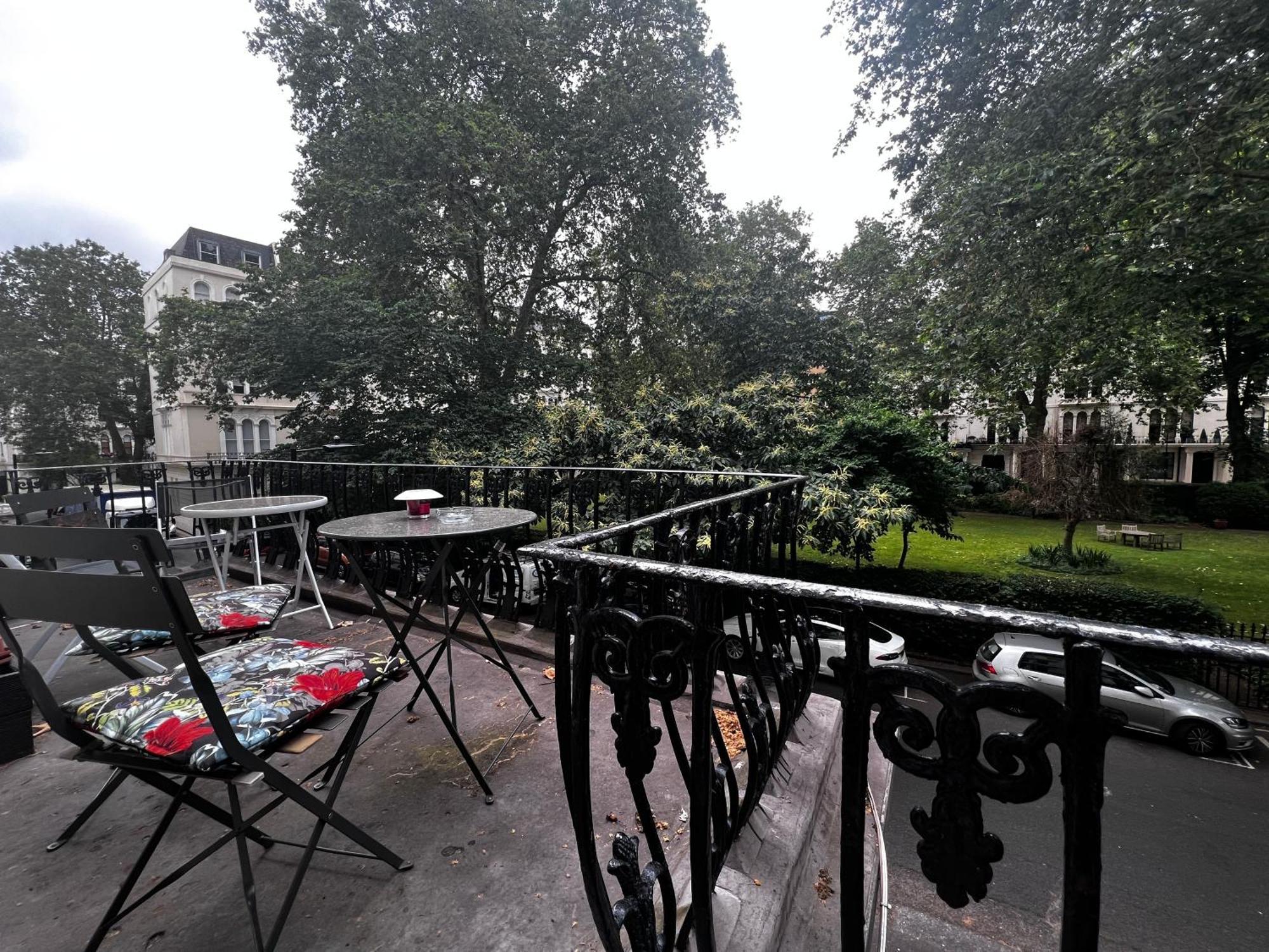 Hyde Park Studio Has Private Balcony With Tranquil Garden View لندن المظهر الخارجي الصورة